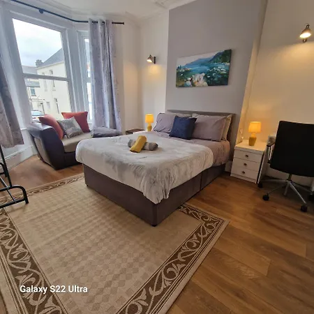5 Bed Plymouth Home-Free Parking - Close To City Centre Esterno foto