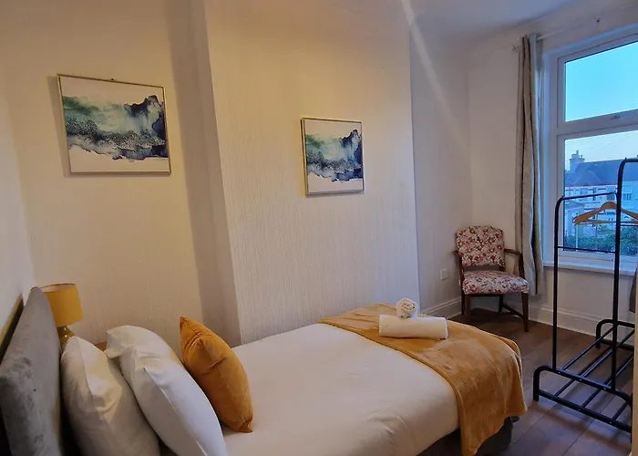 5 Bed Plymouth Home-Free Parking - Close To City Centre