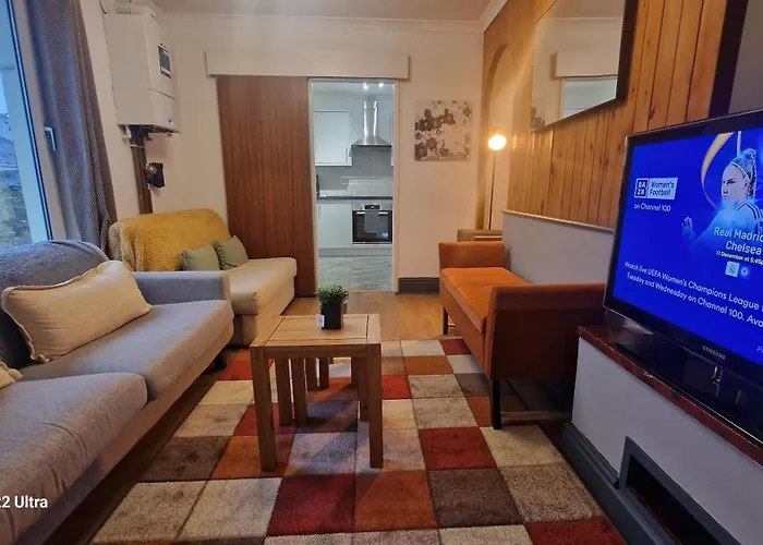 5 Bed Plymouth Home-Free Parking - Close To City Centre