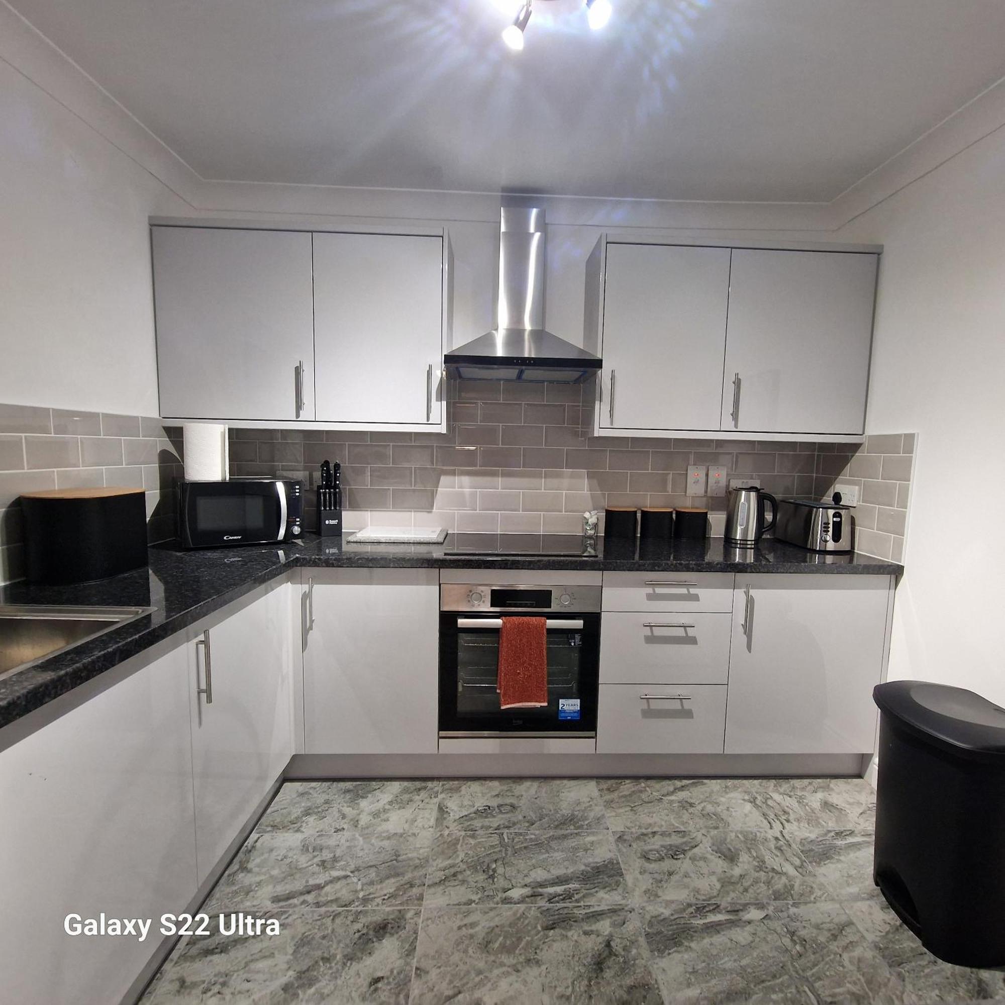 5 Bed Home-free Parking - Close To Centre Apartment Plymouth
